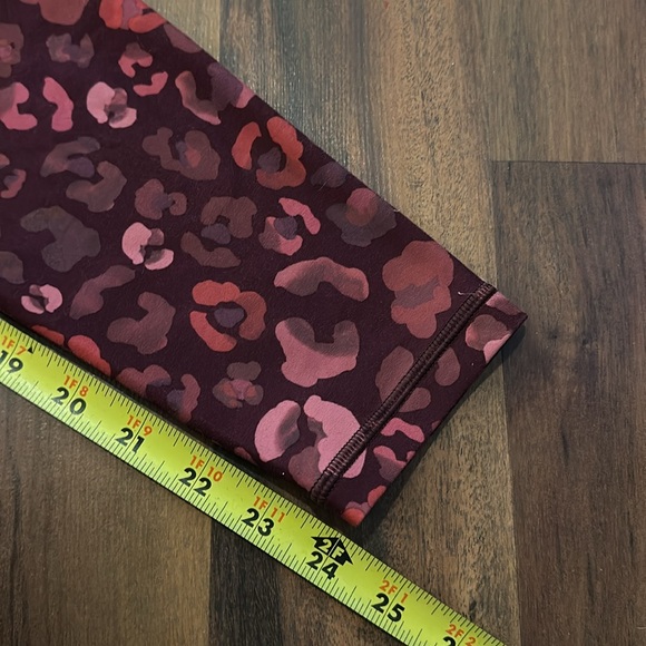 Athleta Burgundy Leopard Print Elation Abstract 7/8 Gym Fitness Leggings Size S - Picture 10 of 11